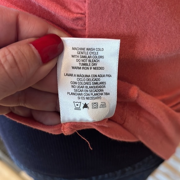 Bongo Coral Scoop Neck Fitted T-Shirt with Ruched Sides, Women’s Size Medium. - Picture 9 of 10